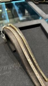 Princess-cut-tennis-bracelet-and-round.